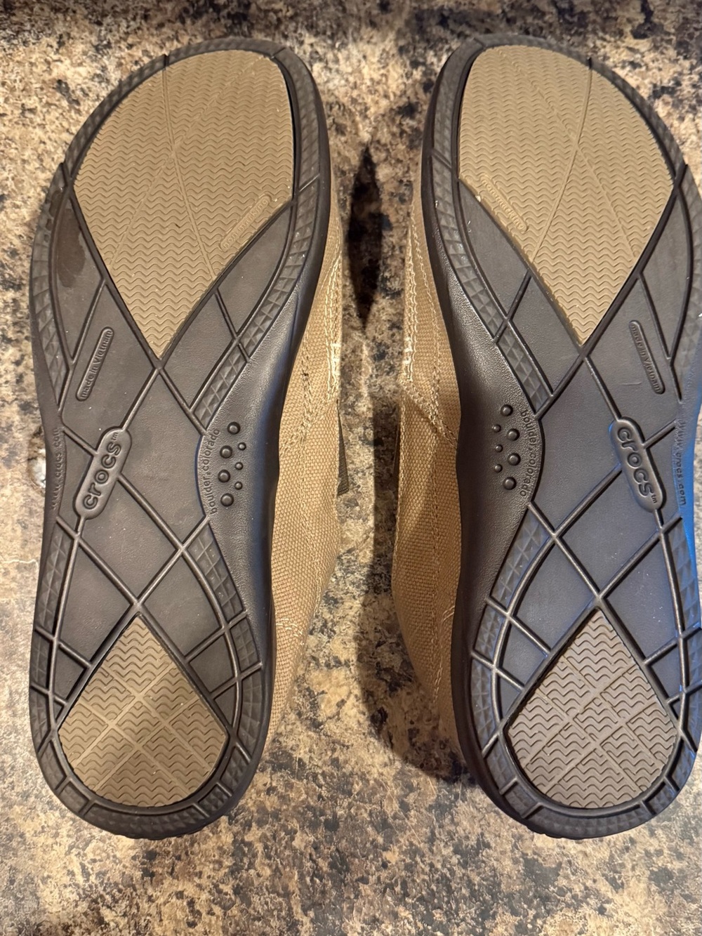 Crocs Men's Walu Beige Canvas Slip-On Loafers. Size 12. - Picture 6 of 7